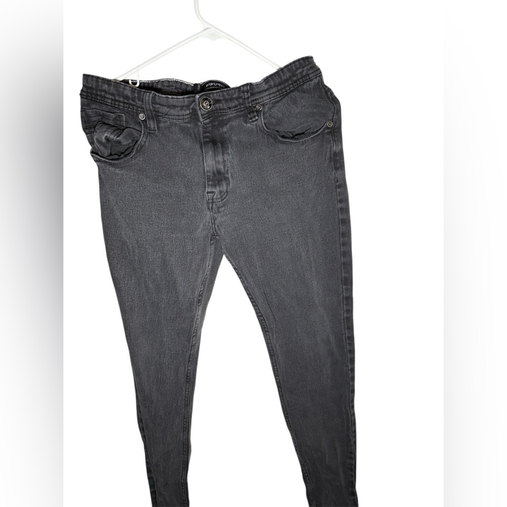 Black men’s skinny jeans